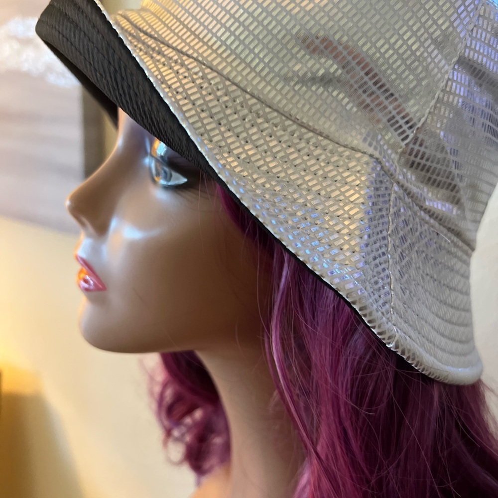 🌟☀️🌺 Fun Silver and Black Metallic Bucket Hat❤️